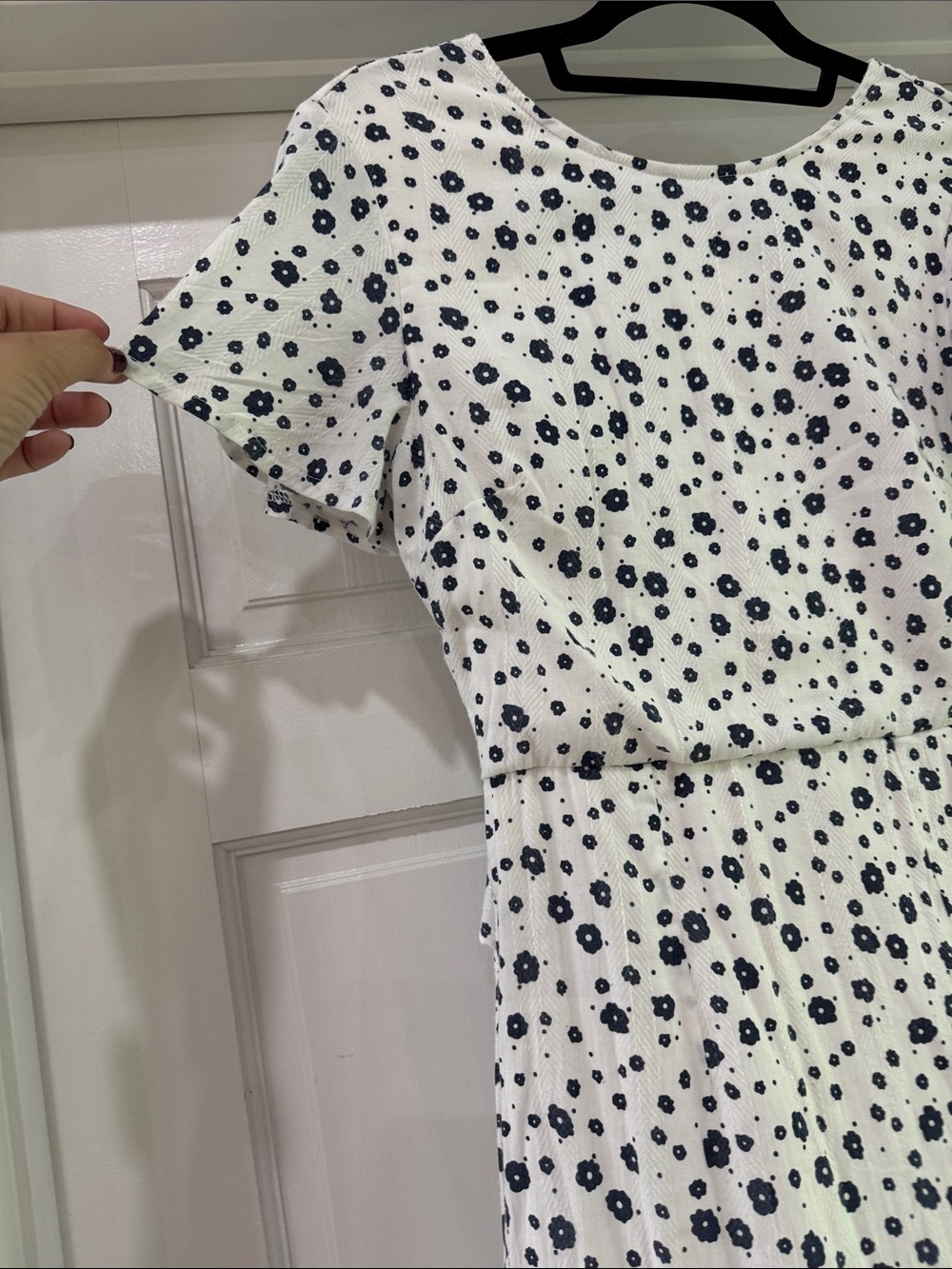 Princess Polly White & Navy Floral Short Sleeve Fit-and-Flare Dress Open Back - Picture 5 of 16